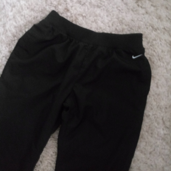 Nike fully lined track pant - Picture 4 of 6